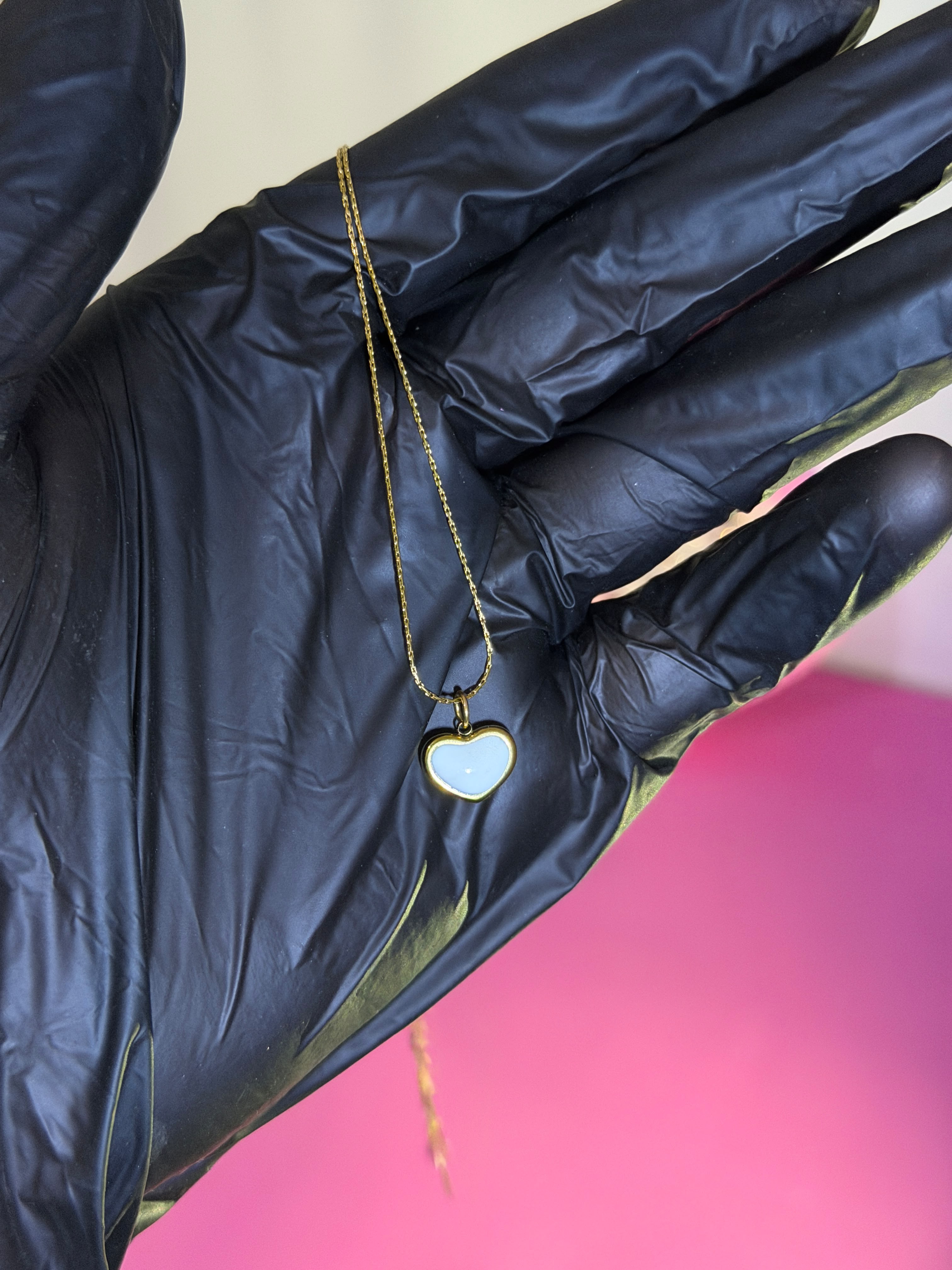 Heart pendant necklace
